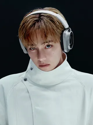V carousel: #ad @nothing