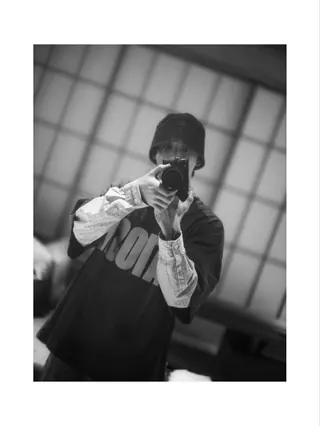 JK carousel: 라이카 왜 이렇게 잘나와 📷