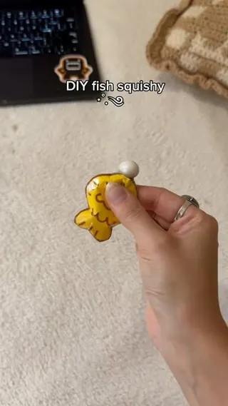 Instagram reel: DIY fish squishy 🐟⁣ ⁣ @yano4kaa.a made this squishy using stuff she already had 